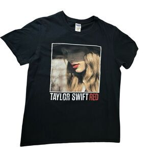 TAYLOR SWIFT Red 2013 Black Tour T Shirt Size Medium